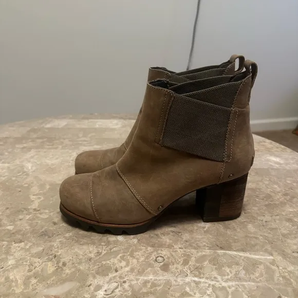 Sorel Addington ChelseaAnkle Boots Block Heel KettleTan Brown size 8,5