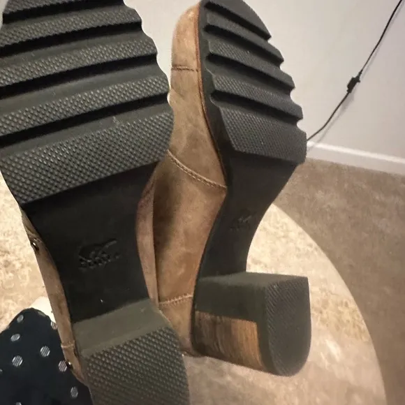 Sorel Addington ChelseaAnkle Boots Block Heel KettleTan Brown size 8,5