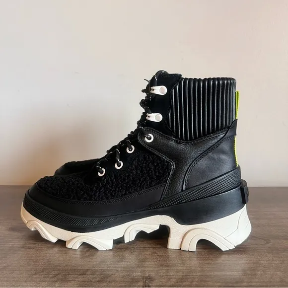 SOREL Brex Cozy Lace Women's Boot Size 8 SKU#243238