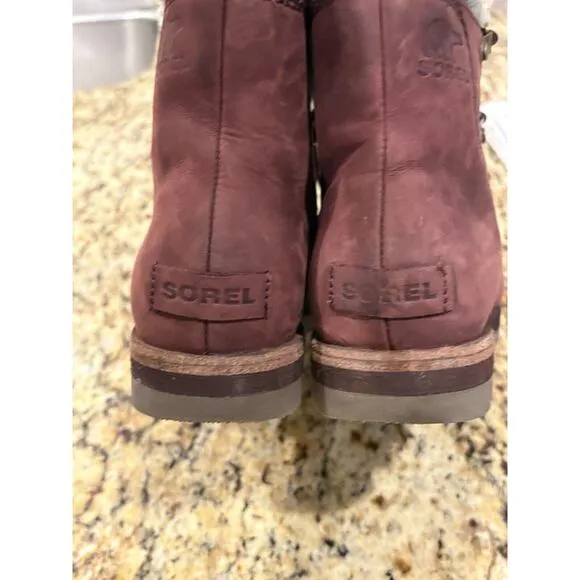 SOREL Sneakchic Alpine lace-up fur lined ankle chukka boots Maroon Size 7.5