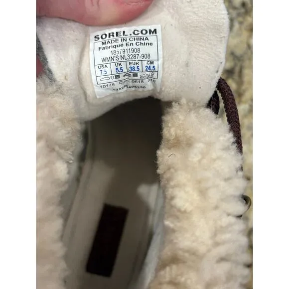 SOREL Sneakchic Alpine lace-up fur lined ankle chukka boots Maroon Size 7.5