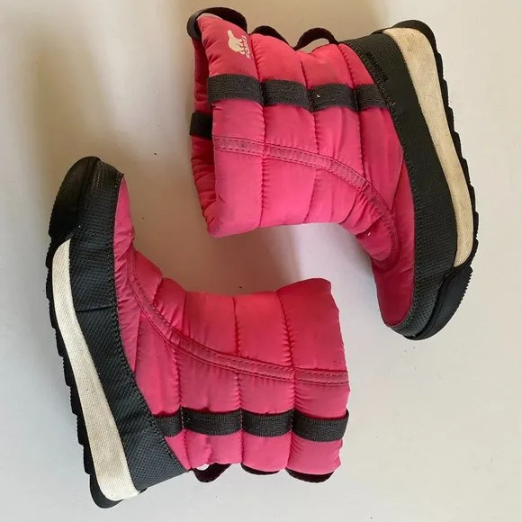 Sorel,  Whitney II Puffy Mid boot, in pink,  black,   white girl's size 13, EUC.