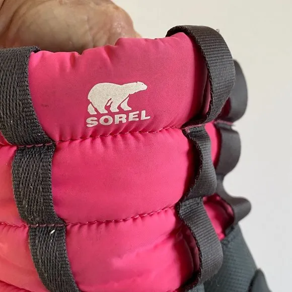 Sorel,  Whitney II Puffy Mid boot, in pink,  black,   white girl's size 13, EUC.