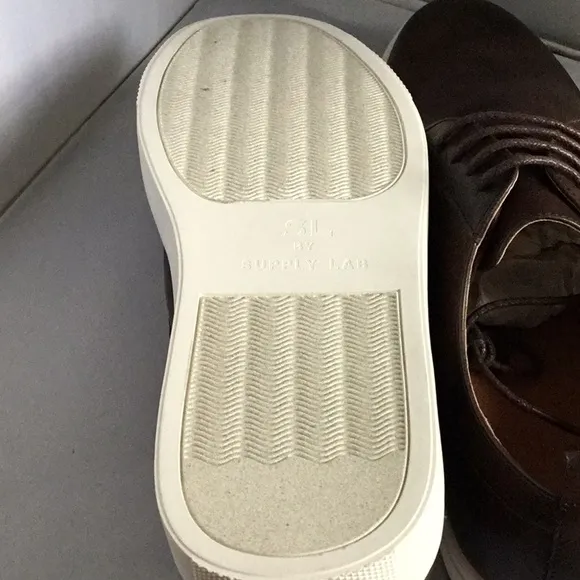 SPORTY SHOES FOR MEN.