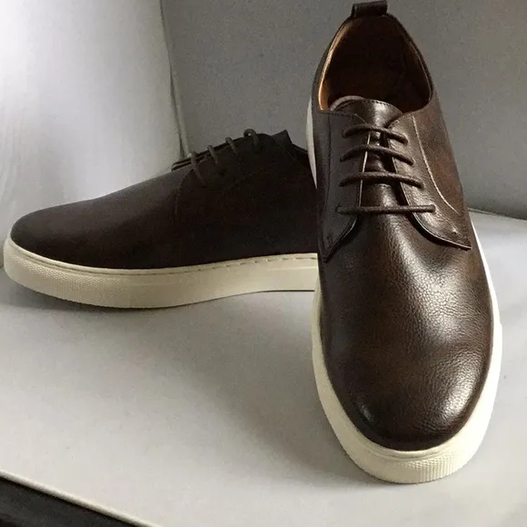 SPORTY SHOES FOR MEN.