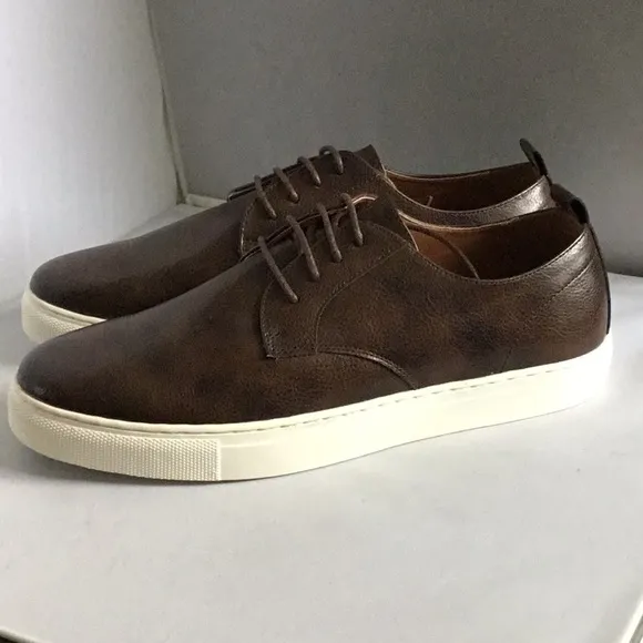 SPORTY SHOES FOR MEN.