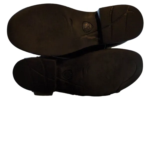 Step into Style and Comfort with the Ariat Delilah Western Boot size 8.5
