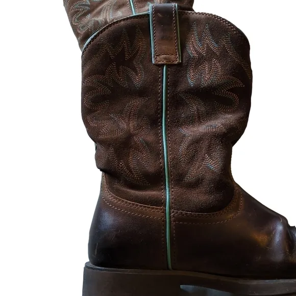 Step into Style and Comfort with the Ariat Delilah Western Boot size 8.5