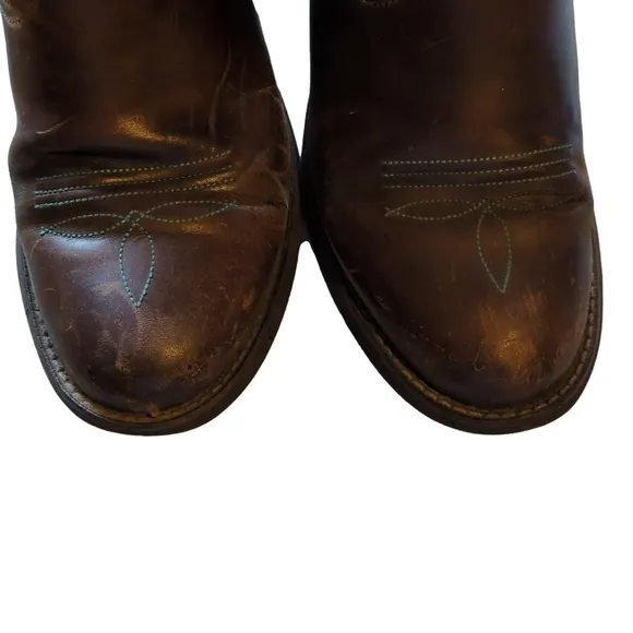 Step into Style and Comfort with the Ariat Delilah Western Boot size 8.5