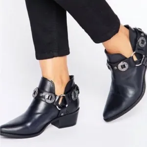 Steve Madden Black Ankle Boots