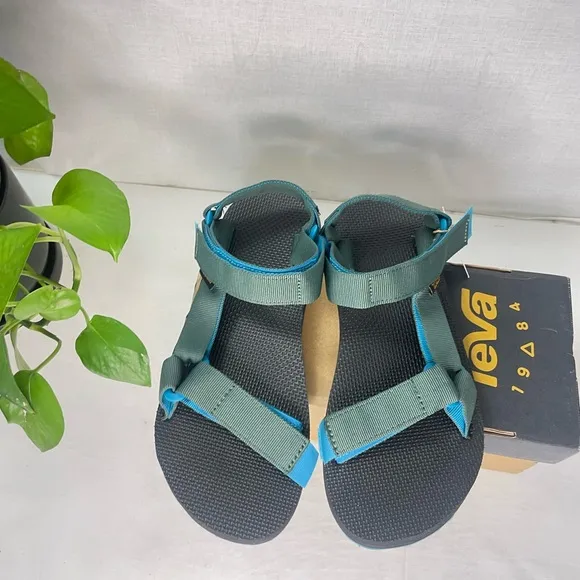 Teva men’s Original Universal Sandal 12‎ Shock Green size 7