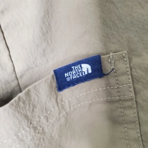 The North Face Sporty Khaki Shorts Women's Size 12