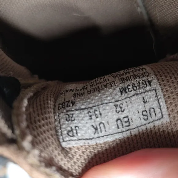 Timberland hiking shoes sz 1