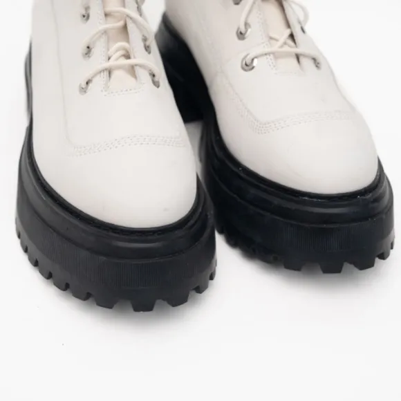 Timberland. Women's Sky 6&quot; Lace-Up Boots.