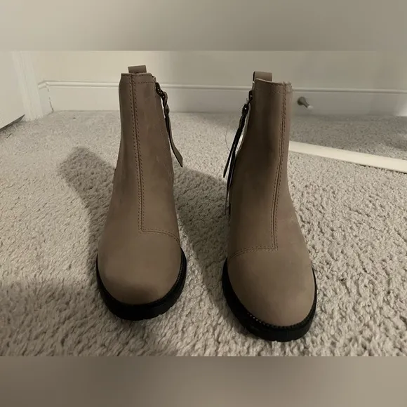 TOMS Marina Taupe Boots size 6.5
