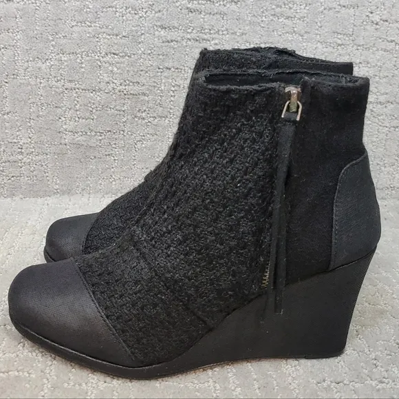 TOMS Women's Size US 9 Black Platform Wedge Fashion Ankle Boots Booties