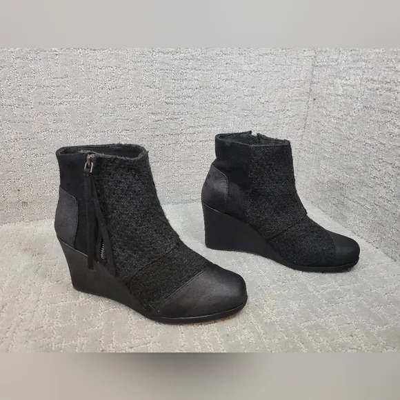 TOMS Women's Size US 9 Black Platform Wedge Fashion Ankle Boots Booties