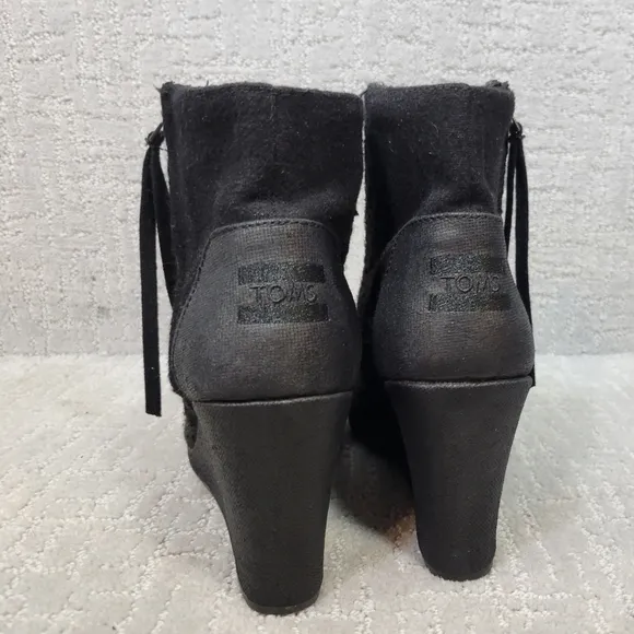 TOMS Women's Size US 9 Black Platform Wedge Fashion Ankle Boots Booties