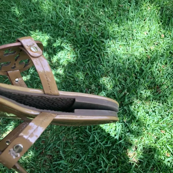 Tory Burch Authentic Nude Patent Leather Slide Sandals Size 7 1/2