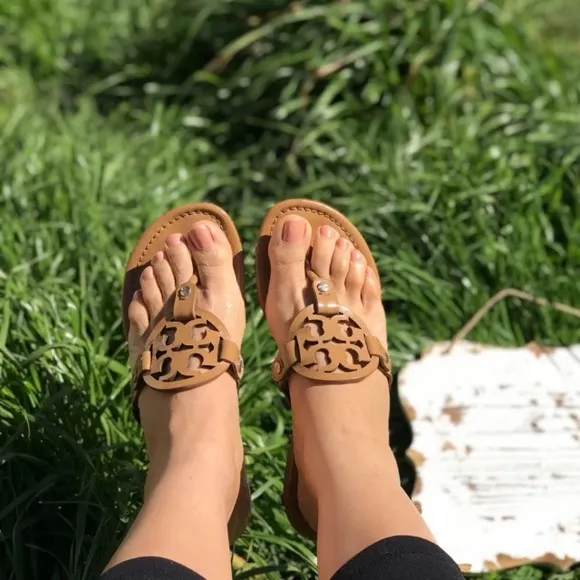 Tory Burch Authentic Nude Patent Leather Slide Sandals Size 7 1/2