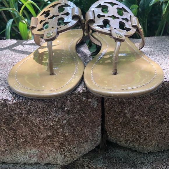 Tory Burch Authentic Nude Patent Leather Slide Sandals Size 7 1/2