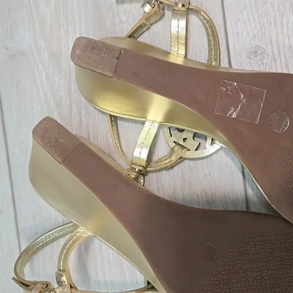 Tory Burch Womens Leather Gold Logo Wedge Sandals shoes sz 7.5M