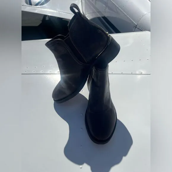TORY BURCH Griffith Women's Black Leather Ankle Boots! Great condition! Size 6
