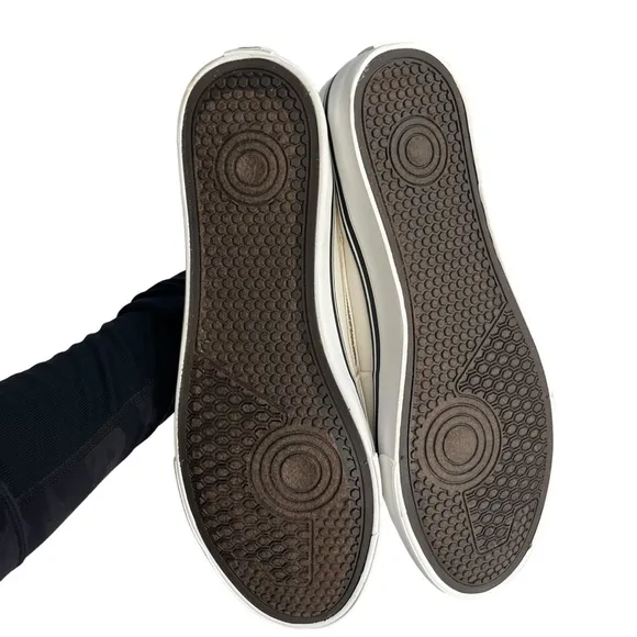 True Religion Brand Men’s Size 10M White Brodhi Laceless Canvas Slip On Sneakers