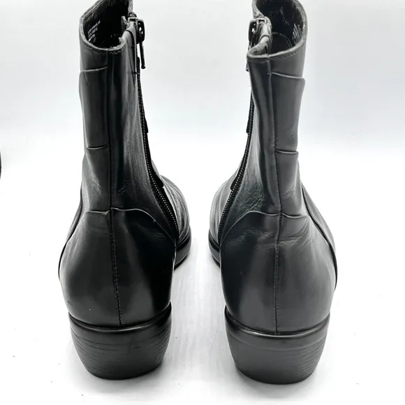 UC  Ultimate Comfort 24/7 Black Leather Ankle Boots Women’s Size US 7 Side  Zip