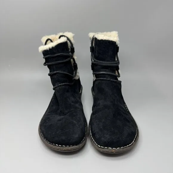 UGG 3335 Caspia Black Suede Shearling Ankle Ties Boots Women's Size 8