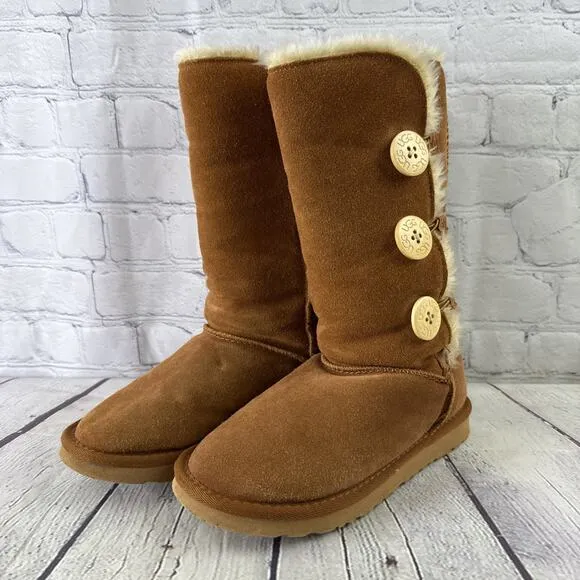 UGG Australia Bailey Button Triplet Boots 1873 Chestnut Women's US Size 6