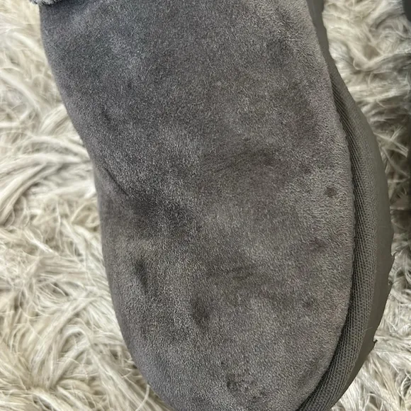 UGG Bailey Button Triplet II Suede Leather Sheepskin Tall Boots in Gray Sz 7