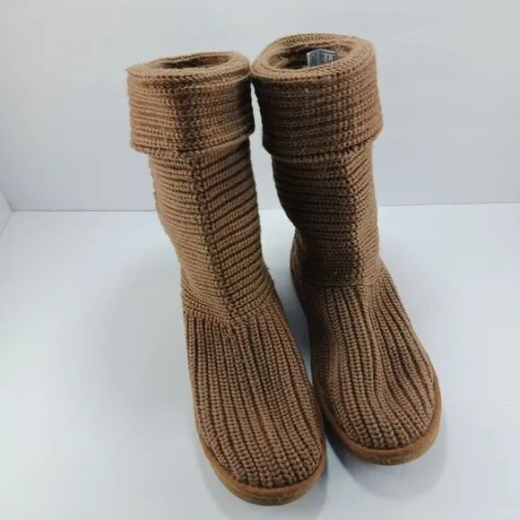 UGG Classic Cardy Tall Knit Crochet Boots Tan Size 7.  5817 Sheepskin Footbed