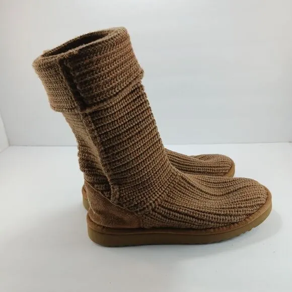 UGG Classic Cardy Tall Knit Crochet Boots Tan Size 7.  5817 Sheepskin Footbed
