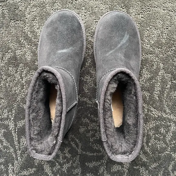 UGG Classic Mini Bootie