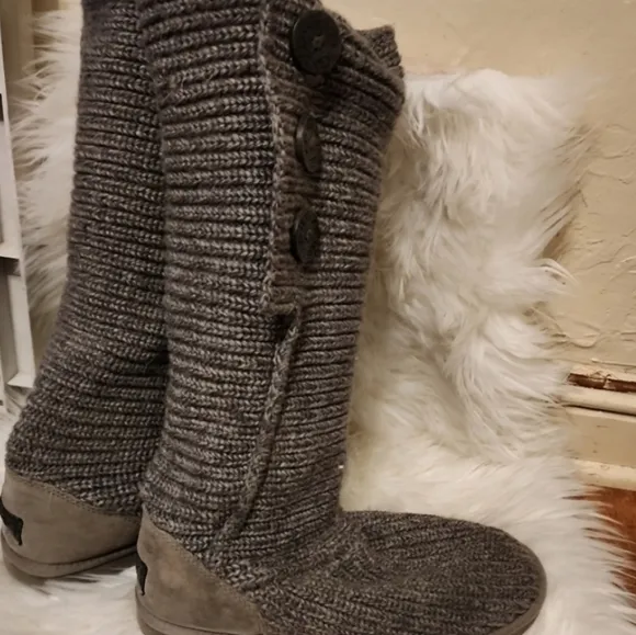 Ugg‎ Gray Cardy shearling boots 10