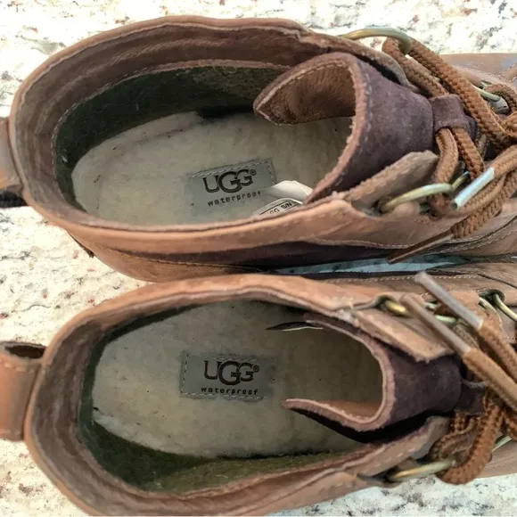 UGG Heather Waterproof Duck Boots Size 8.5