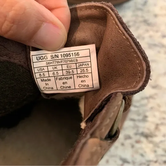 UGG Heather Waterproof Duck Boots Size 8.5
