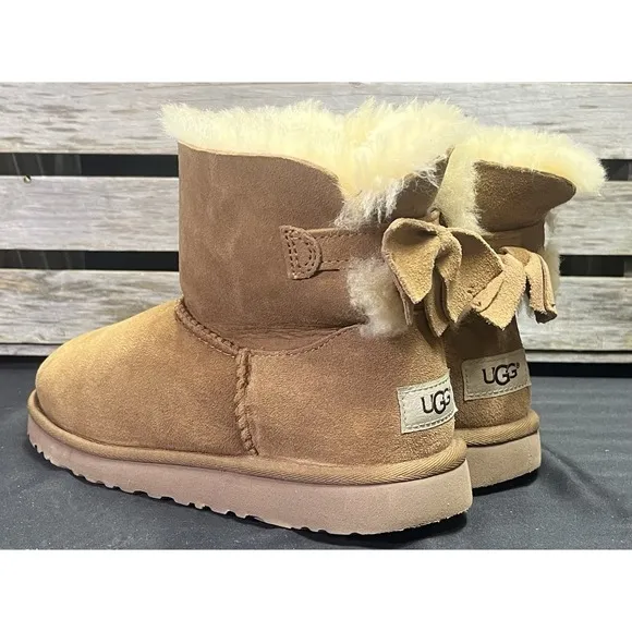 Ugg Kandice Boot Brown Suede Bow Size 6 Youth