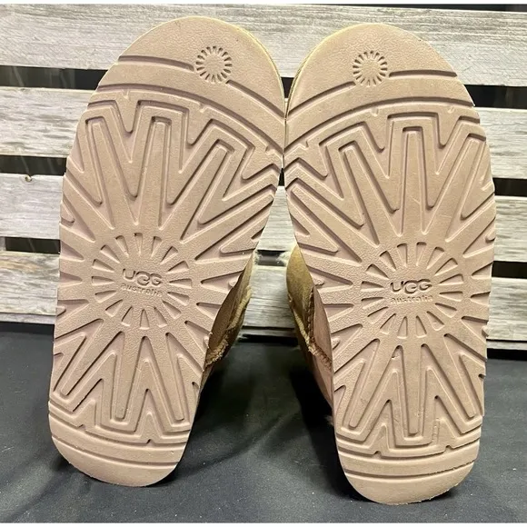 Ugg Kandice Boot Brown Suede Bow Size 6 Youth