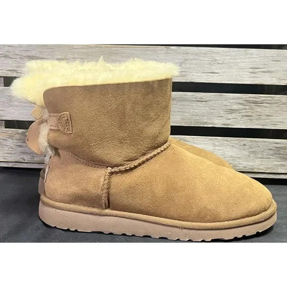 Ugg Kandice Boot Brown Suede Bow Size 6 Youth
