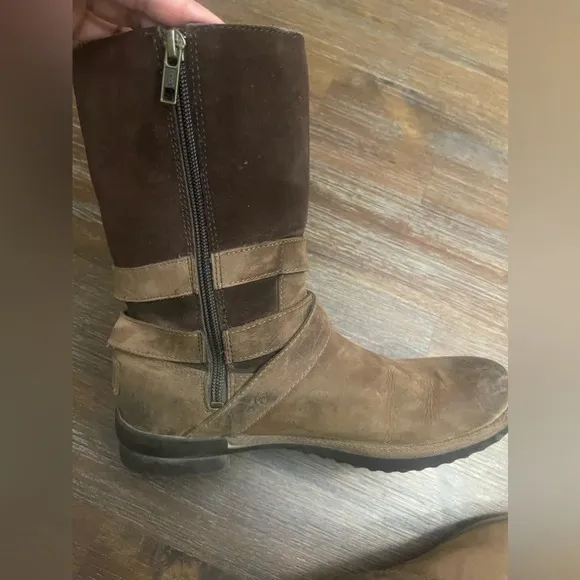 UGG LORNA COCONUT SHELL BROWN LEATHER SUEDE SHEEPSKIN SHORT BOOTS SIZE 8 WOMEN