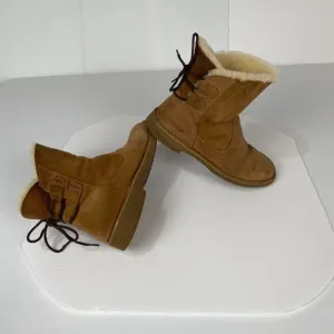 UGG Naiyah Lace Back Shearling Boots Womens 6.5 Tan Suede Cabin Core Outdoor