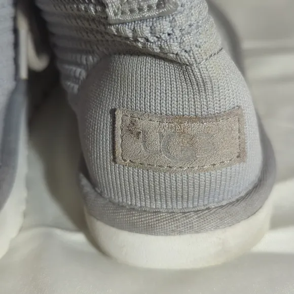UGG Neumel Breeze Men's Bootie Size 10 Gray Knit Lace Up Casual Ankle Boots