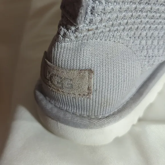 UGG Neumel Breeze Men's Bootie Size 10 Gray Knit Lace Up Casual Ankle Boots
