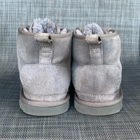UGG Neumel Chukka Boots in Grey Suede Men’s Size 7