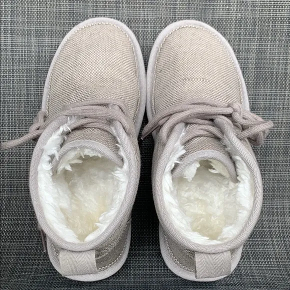 UGG Neumel Natural Cozy Plush lining Boots Women’s shoes size 6