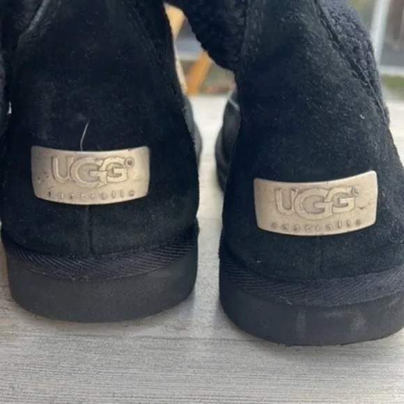 UGG Platforms Boots 5124 Suburb Crochet Tall Logo Boots‎ Size 7 Black Knit