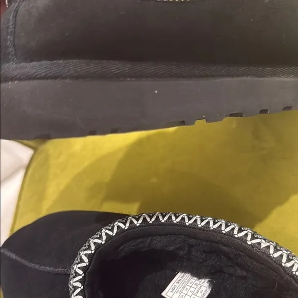 UGG Tasman II slip on shoes black size 8
