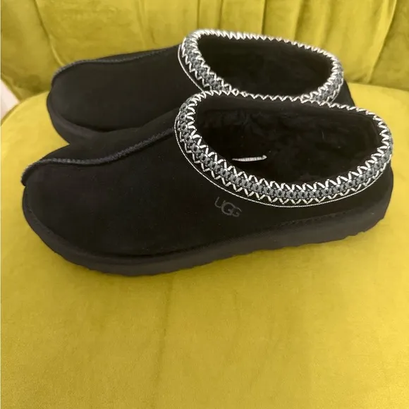 UGG Tasman II slip on shoes black size 8